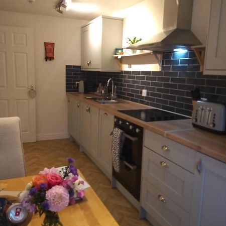 The Eaves, Glastonbury High Street 2 Bed 2 Bathroom Apartment Kültér fotó