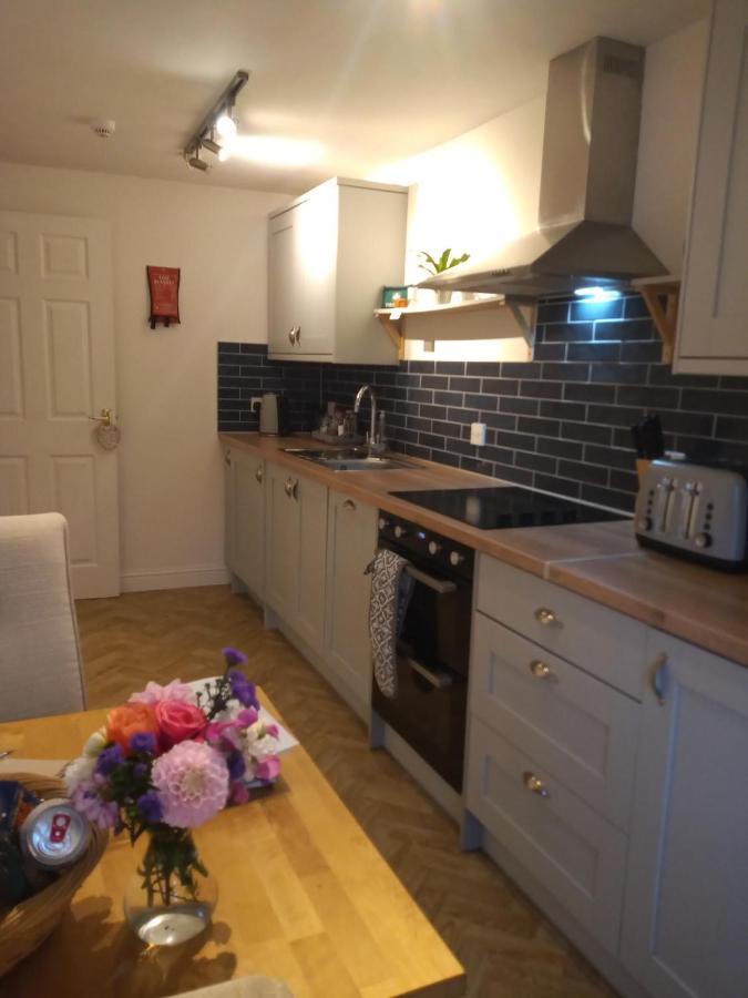The Eaves, Glastonbury High Street 2 Bed 2 Bathroom Apartment Kültér fotó